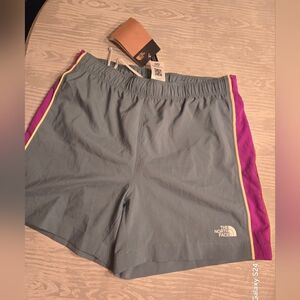 The North Face Womens XS Elevation Shorts Deep Greengrass New
